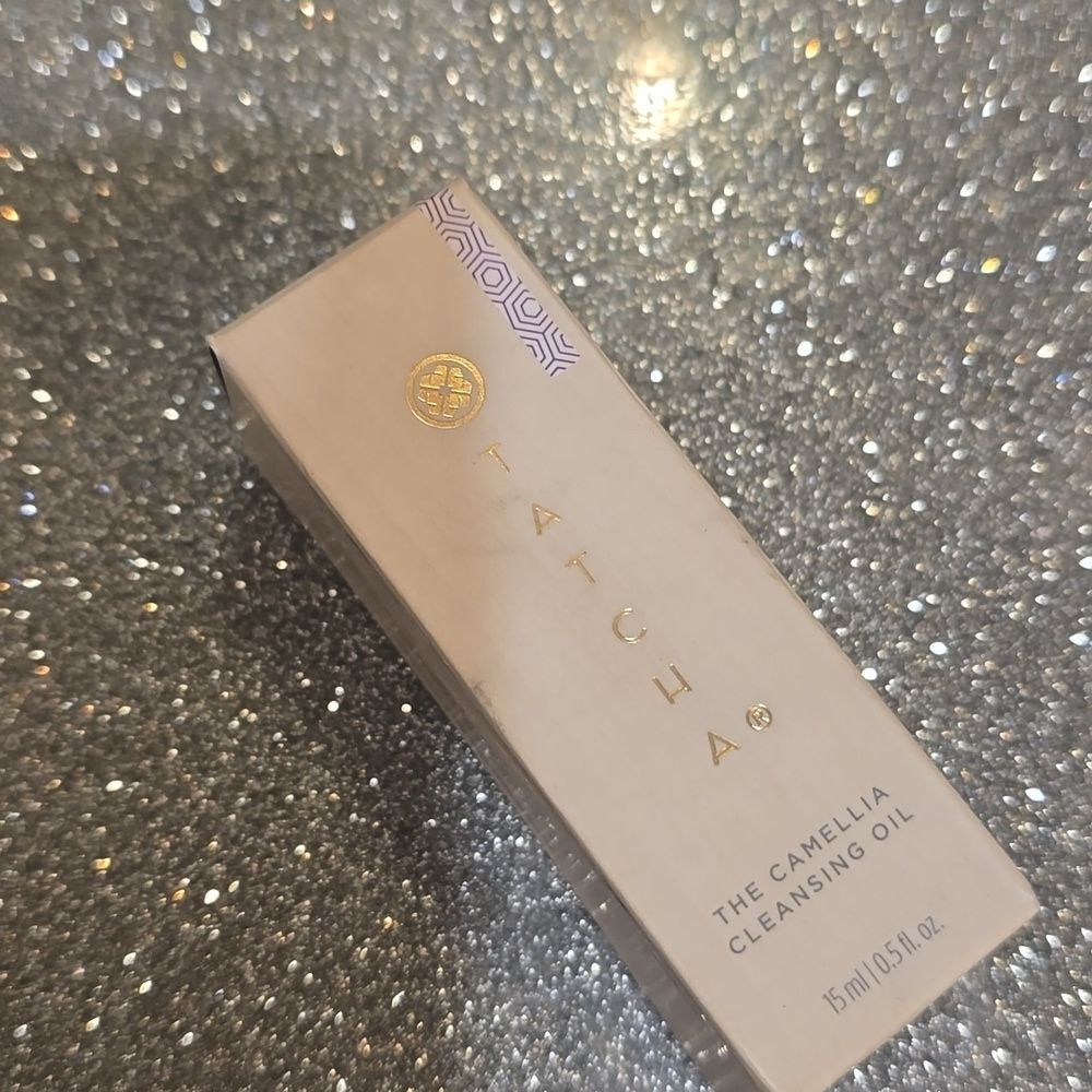 Tatcha The Camellia Cleansing Oil 2-In-1 Makeup Remover & Cleanser- Travel Size - Picture 8 of 8